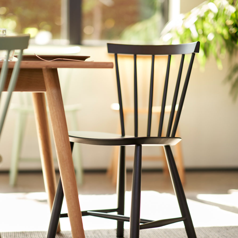 FDB Møbler J46 Chair, Beech/Black | Vepsäläinen