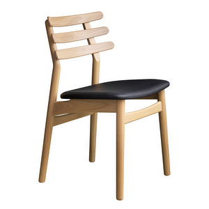 J48 Chair, Oak / Black Leather